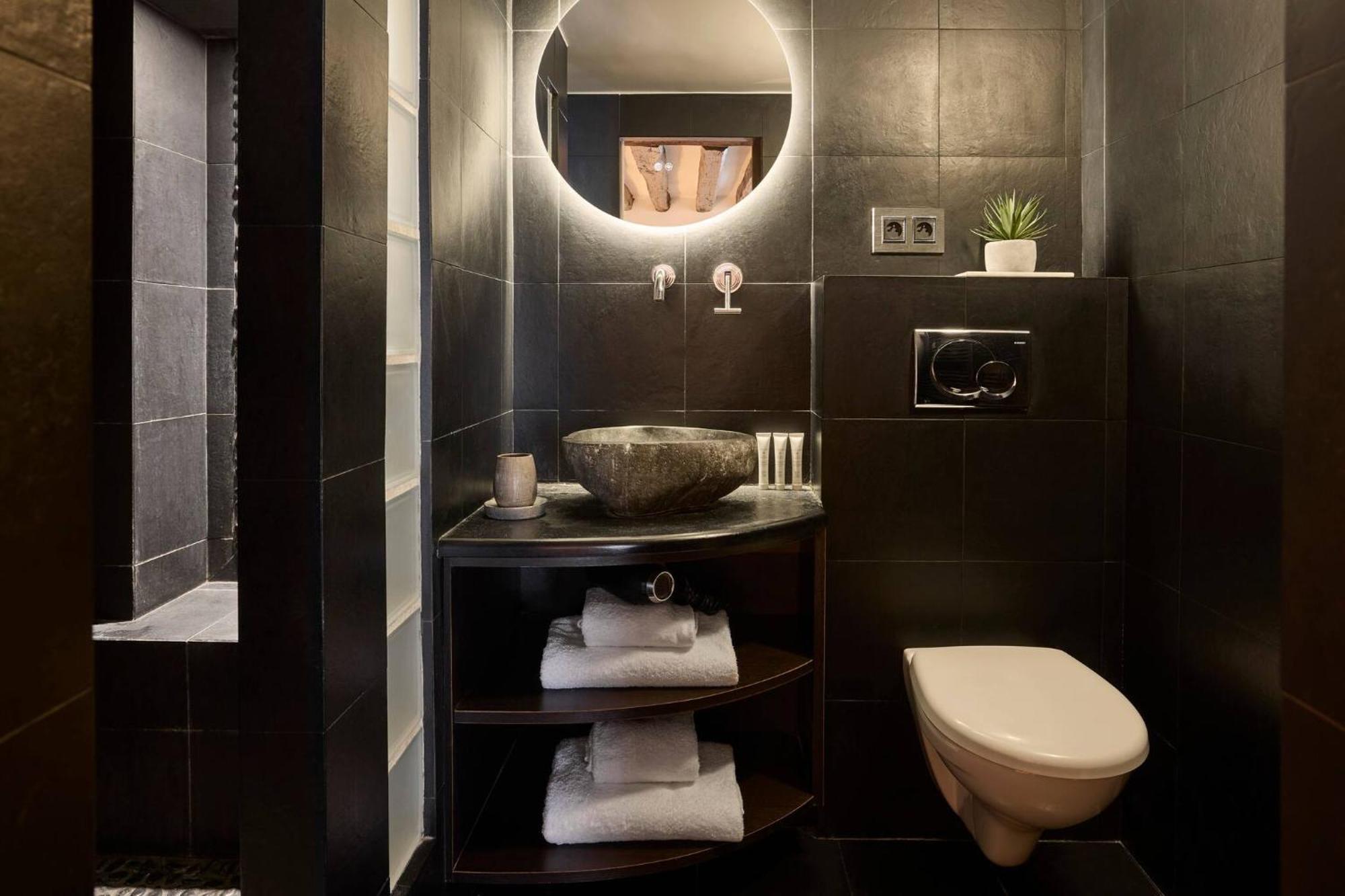 Un 1-ch/1-sdb Confortable- Place Des Vosges *